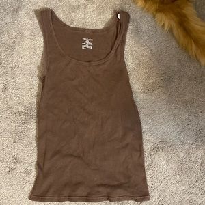 brown ribbed tank top